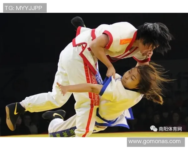 黄强独家篮球心得分享：从基本功到战术思维的全面解析与实战应用