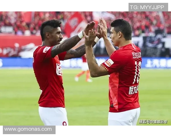 沙佩科与巴拉激战正酣球迷期待精彩对决与绝妙进球