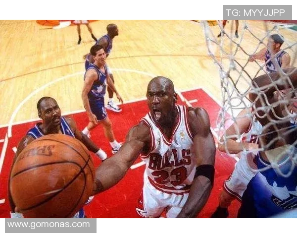 犹他爵士队与公牛的激烈对决展现篮球魅力与团队精神